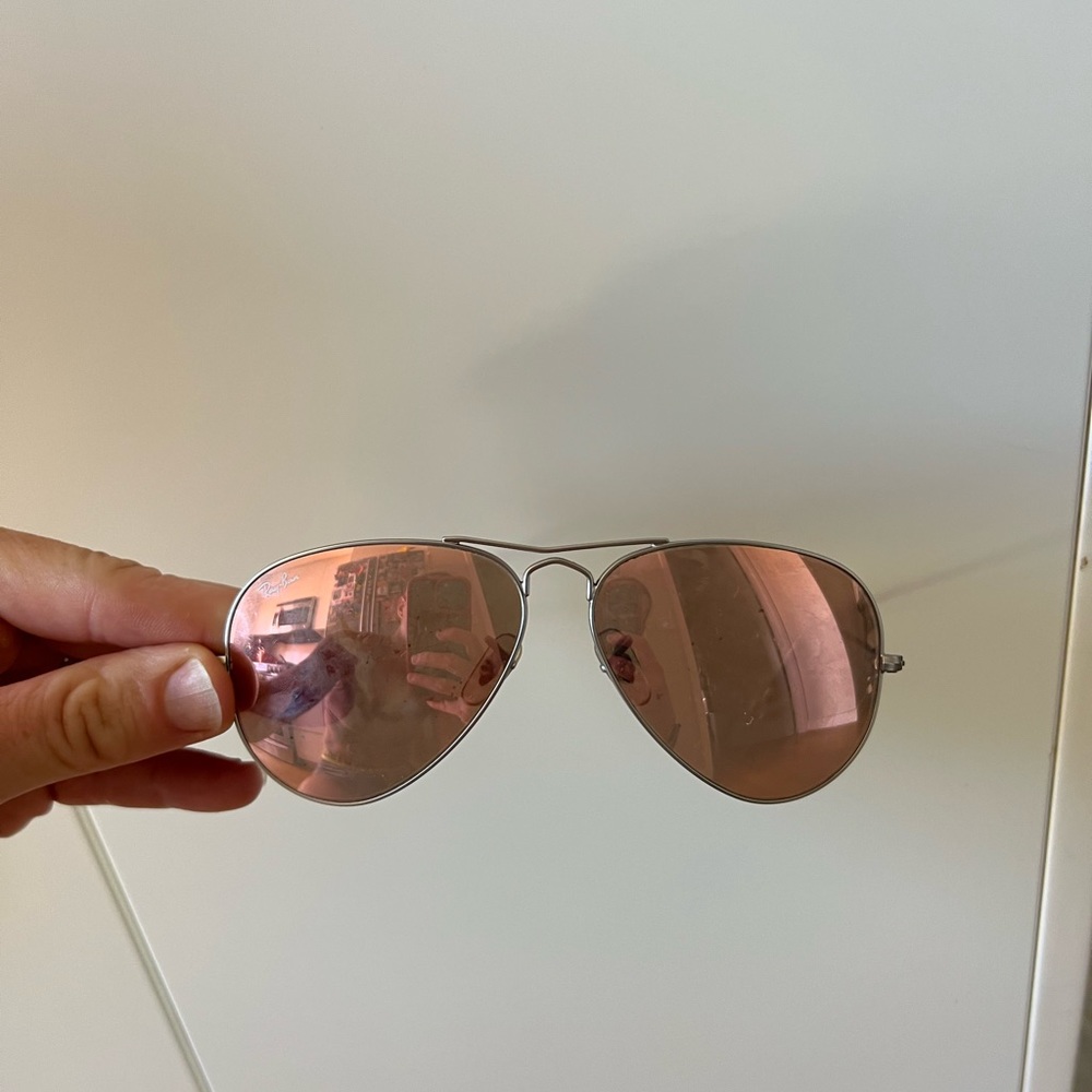 100% authentic Ray Ban aviators pink mirrored